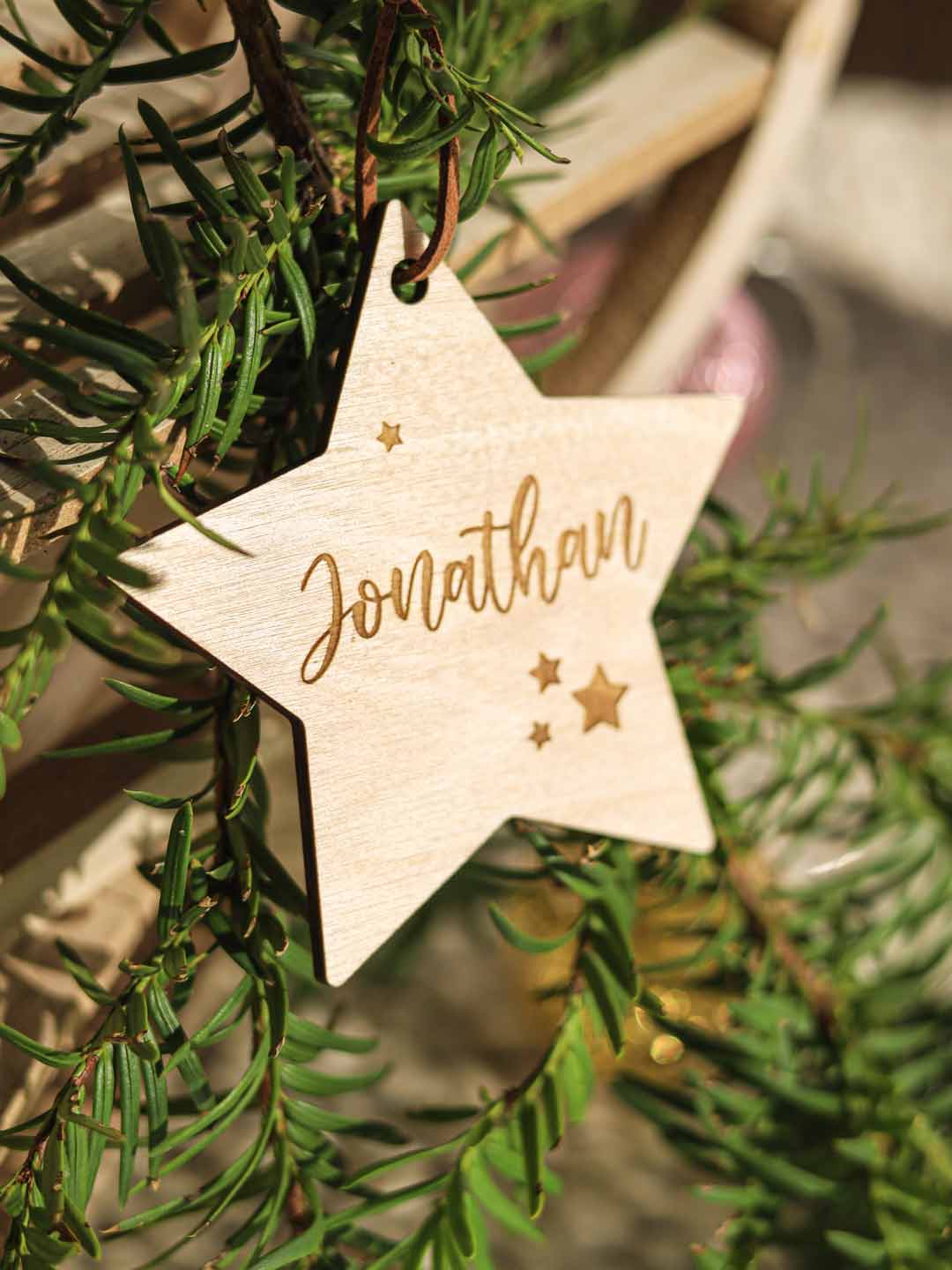 Personalisierter Stern-Anhänger Holz Christbaumschmuck