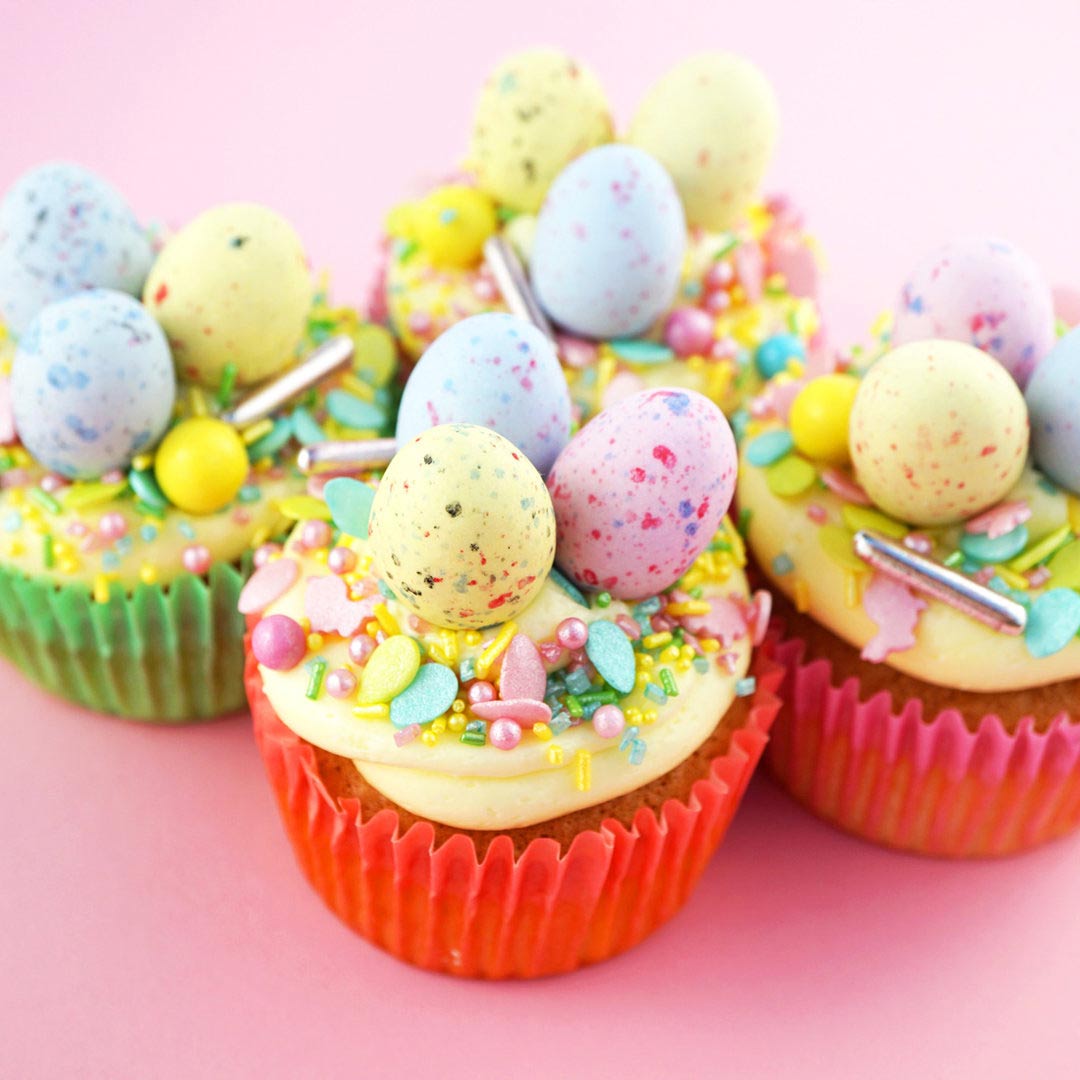 Cupcakes mit Ostereiern aus Schokolade